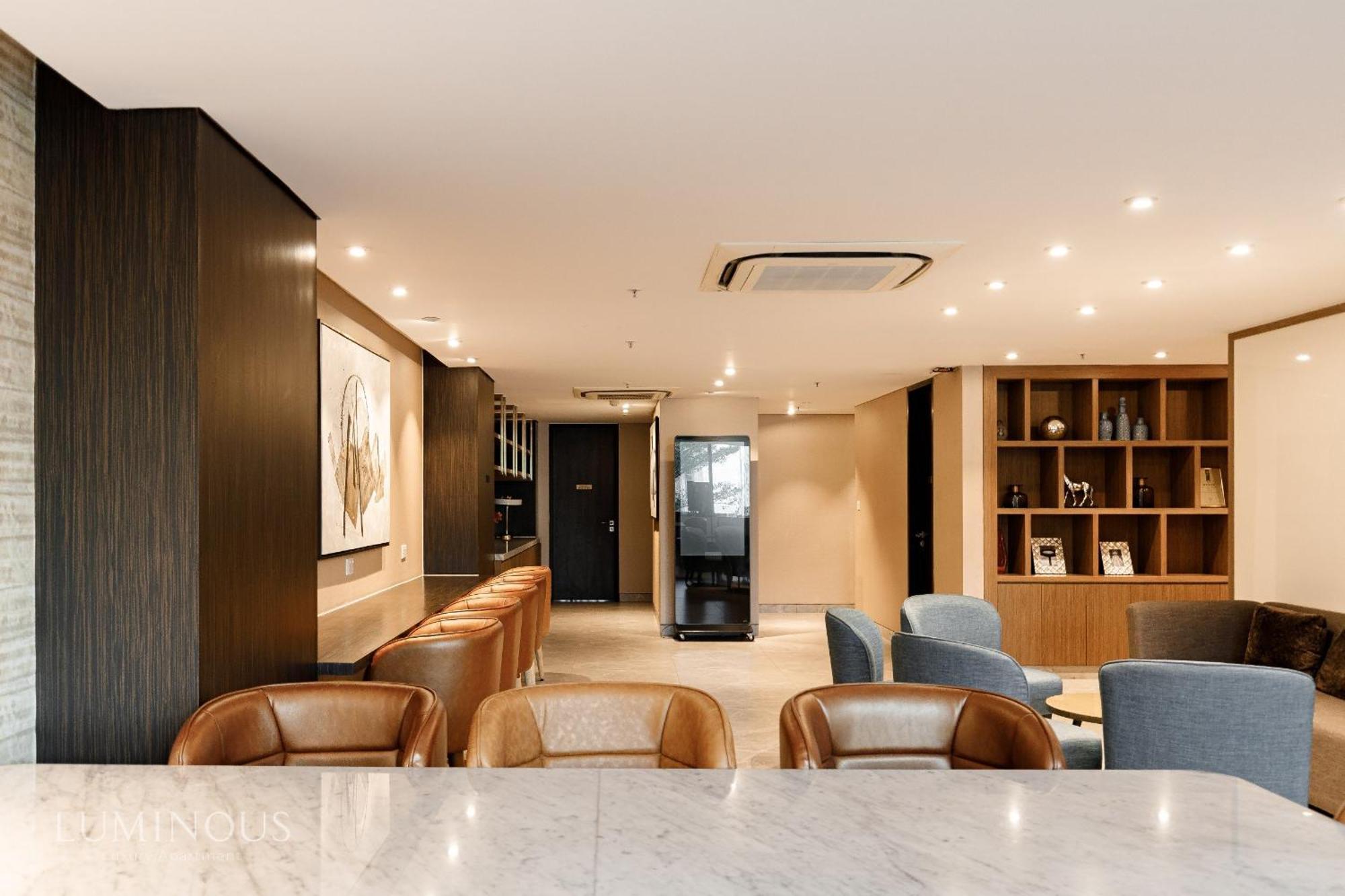 Exclusive 2-3 Bedroom Apartment In District 1 Free Pool Gym Sauna 胡志明市 外观 照片
